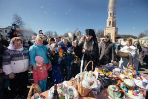 15.04.11д_сад на освящении куличей_1